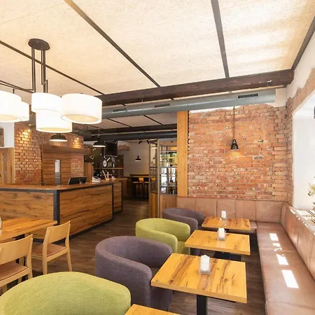 Hotel Joesepp's Am Hallhof 3*