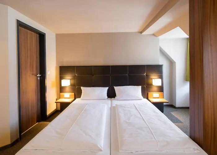Hotel Joesepp's Am Hallhof 3*