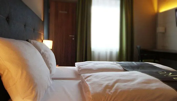 Joesepp's Am Hallhof Hotel 3*